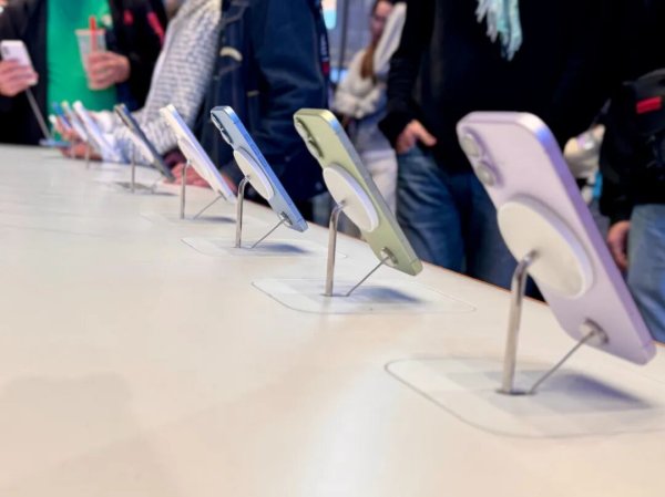 突发！“果链龙头”蓝思科技市值蒸发超200亿