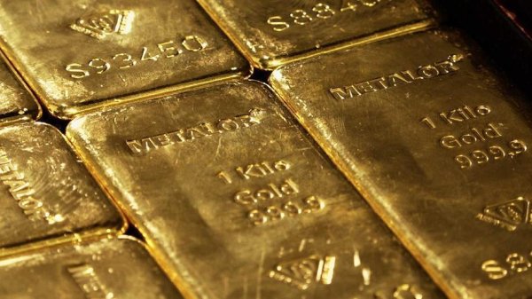 从历史巅峰到单日暴跌，黄金避险属性失效了？央行购金成最后“安全垫”