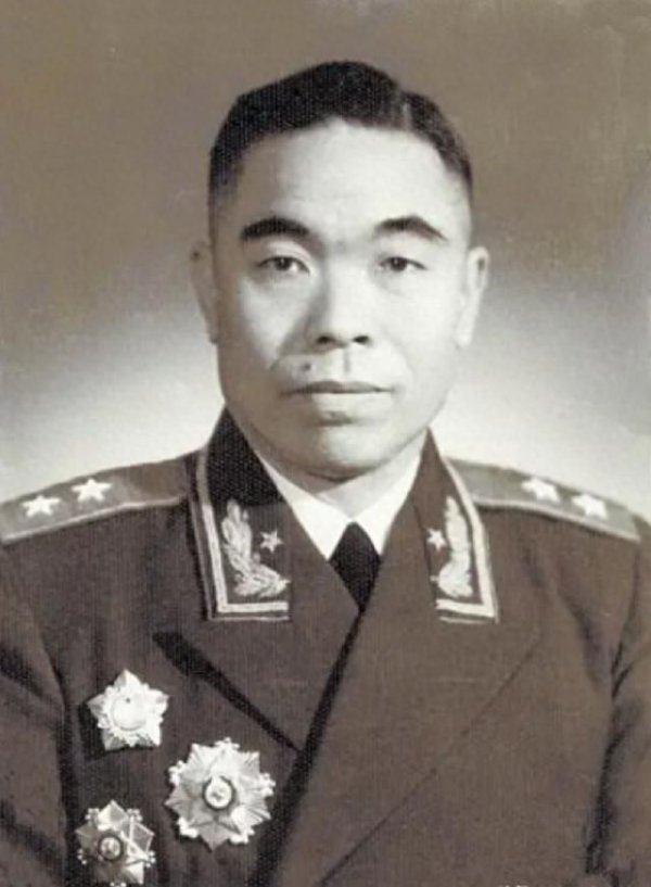 50军死守汉江，几乎拼光所有战力，彭老总听闻消息当场红了眼
