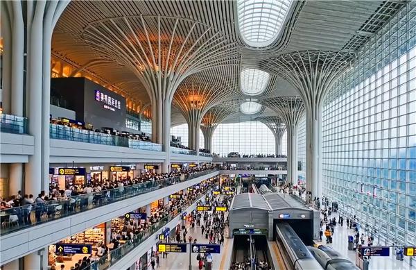 多次公开称赞中国高铁 马斯克再发视频点赞重庆东站